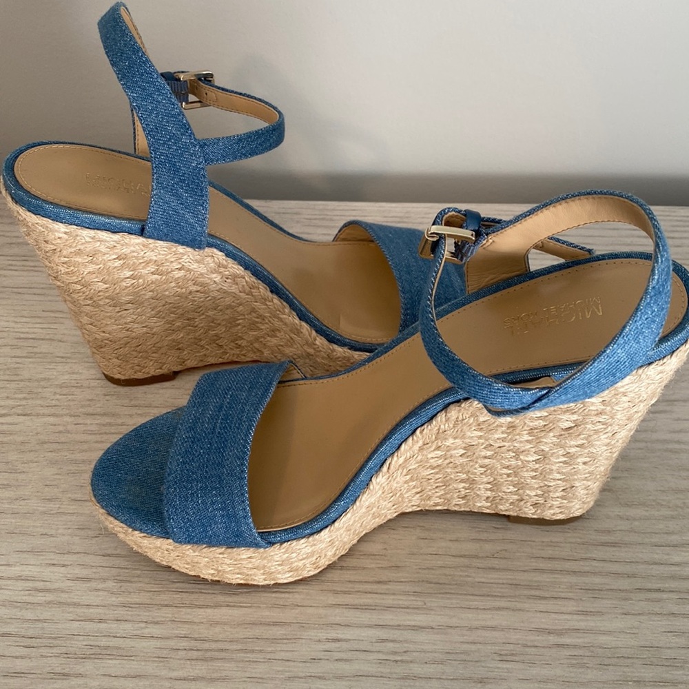 Michael Kors wedge shoe size 6.5